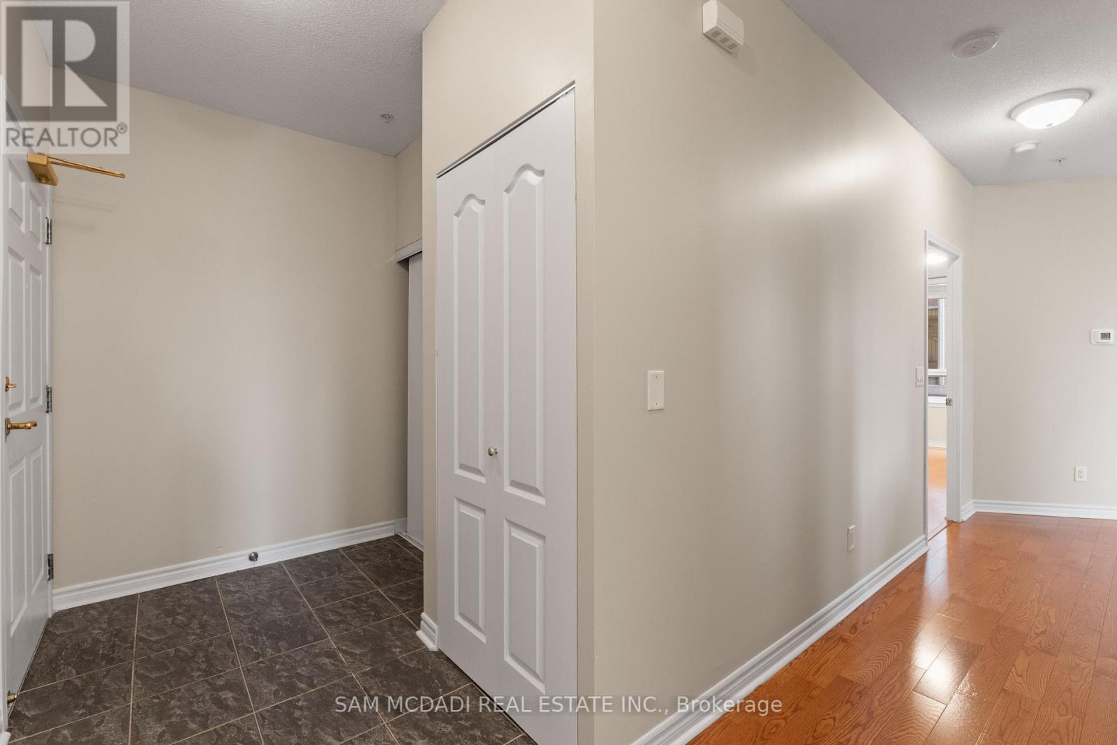 Photo 22 of 211 350 Princess Royal Drive, Mississauga ON