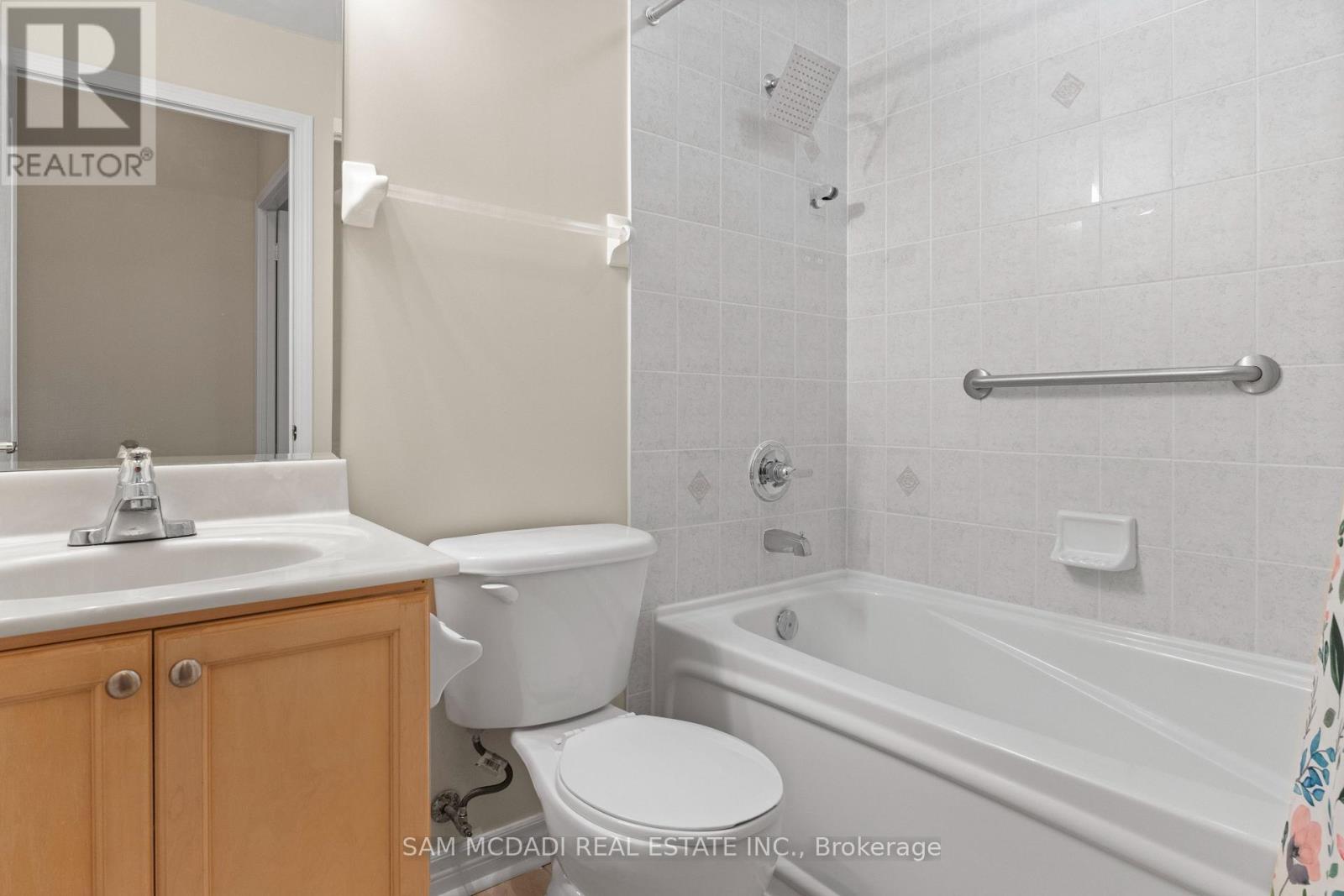 Photo 20 of 211 350 Princess Royal Drive, Mississauga ON