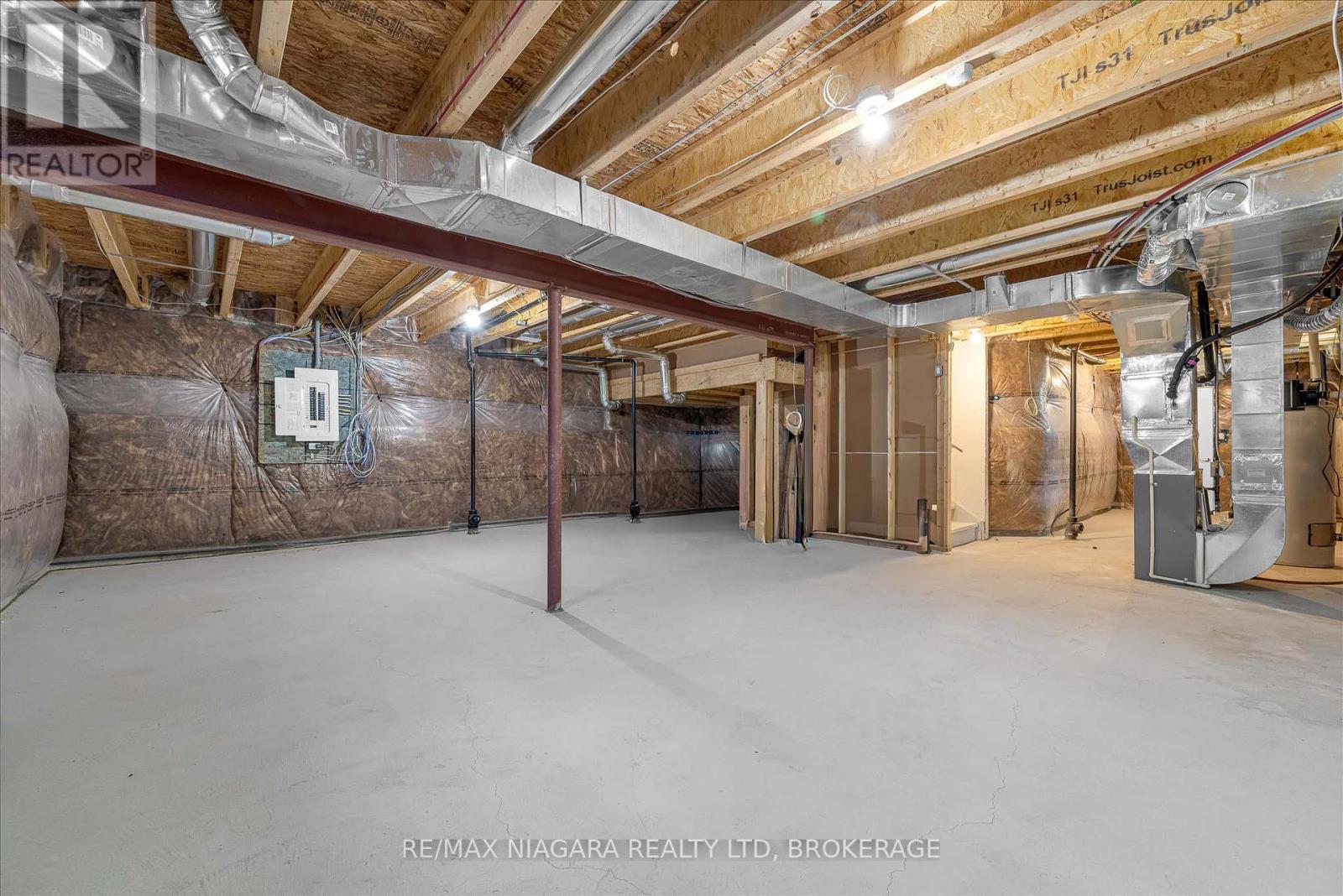 Photo 24 of 22 Peach Street, Thorold ON