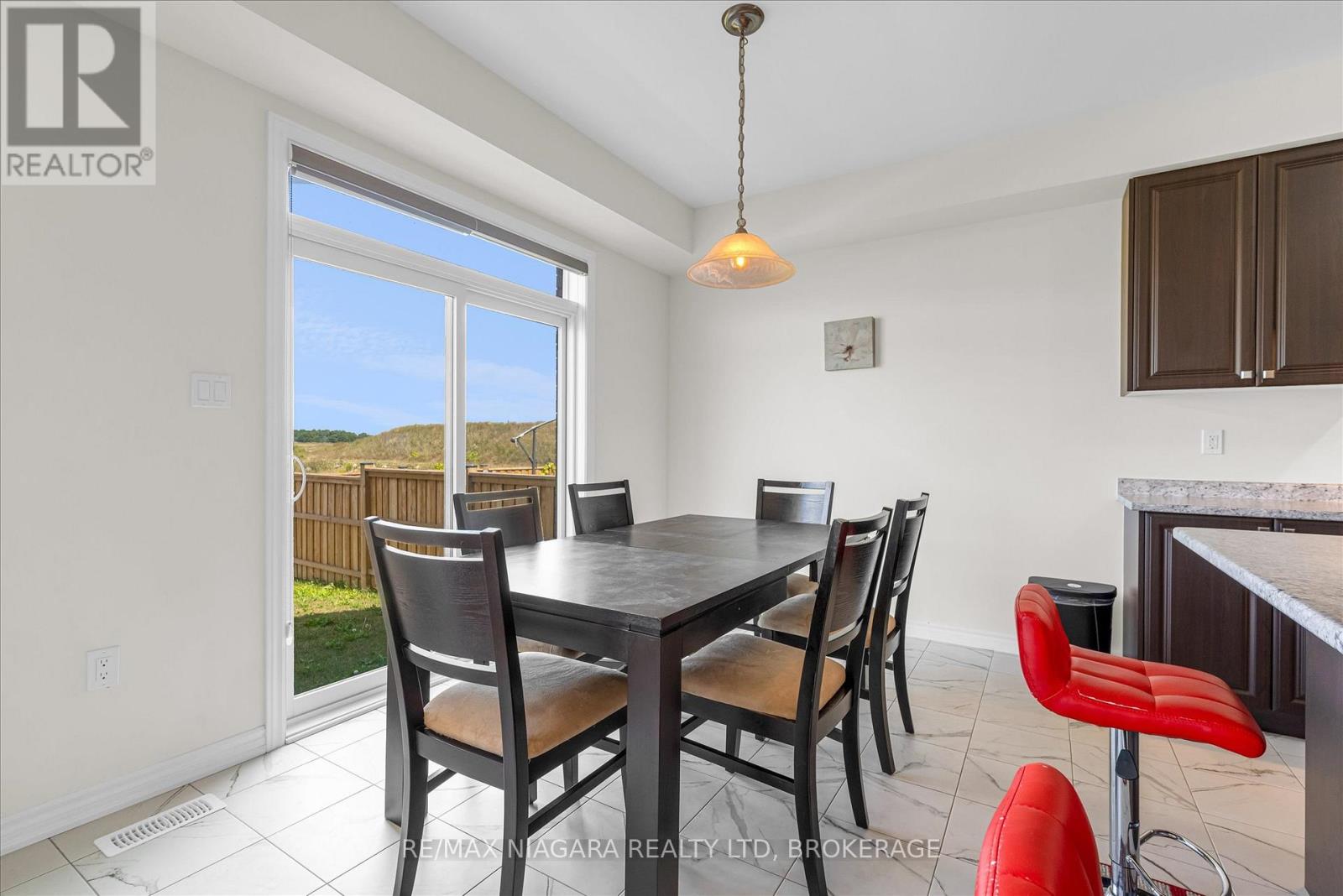 Photo 31 of 22 Peach Street, Thorold ON