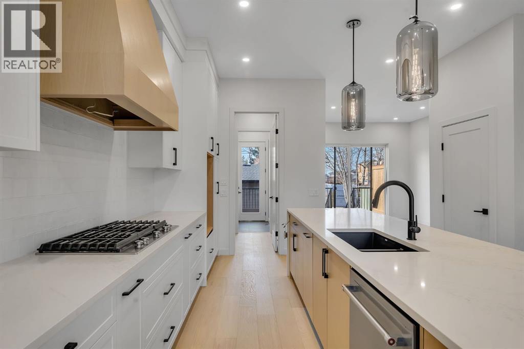 Single Family House for Sale in   Avenue NW Mount Pleasant Calgary 