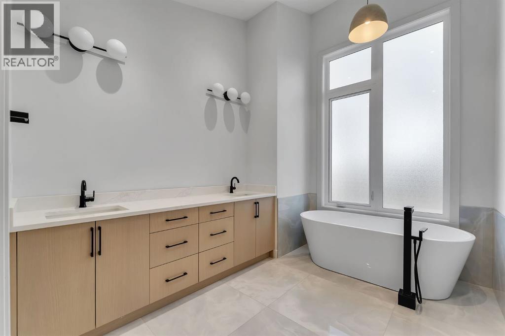 Single Family House for Sale in   Avenue NW Mount Pleasant Calgary 