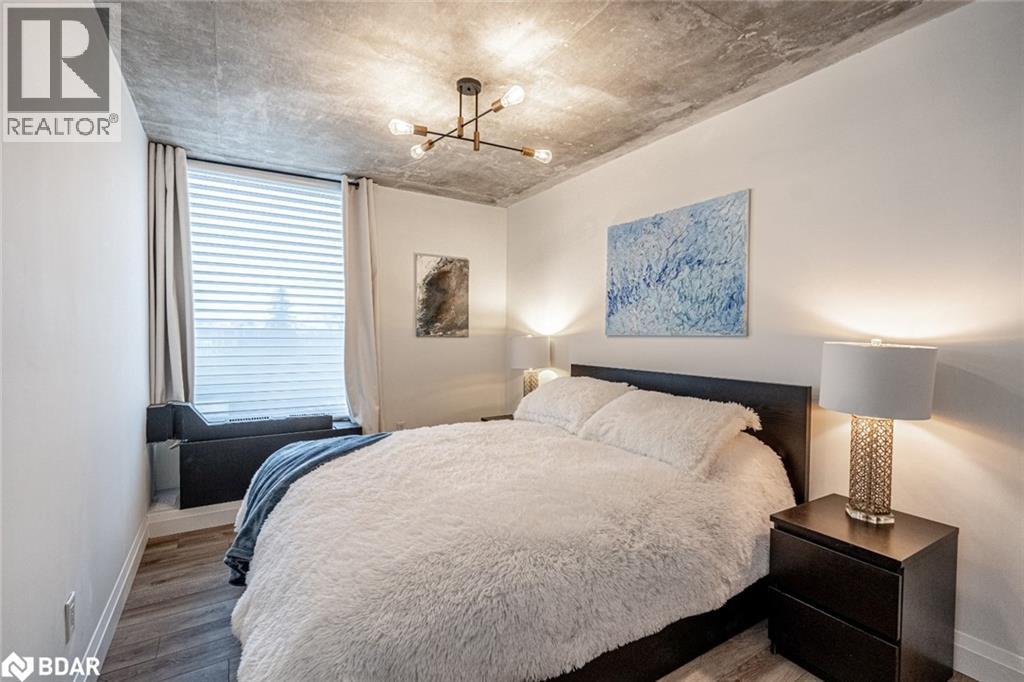 Photo 10 of 181 Collier Street Unit 504, Barrie ON