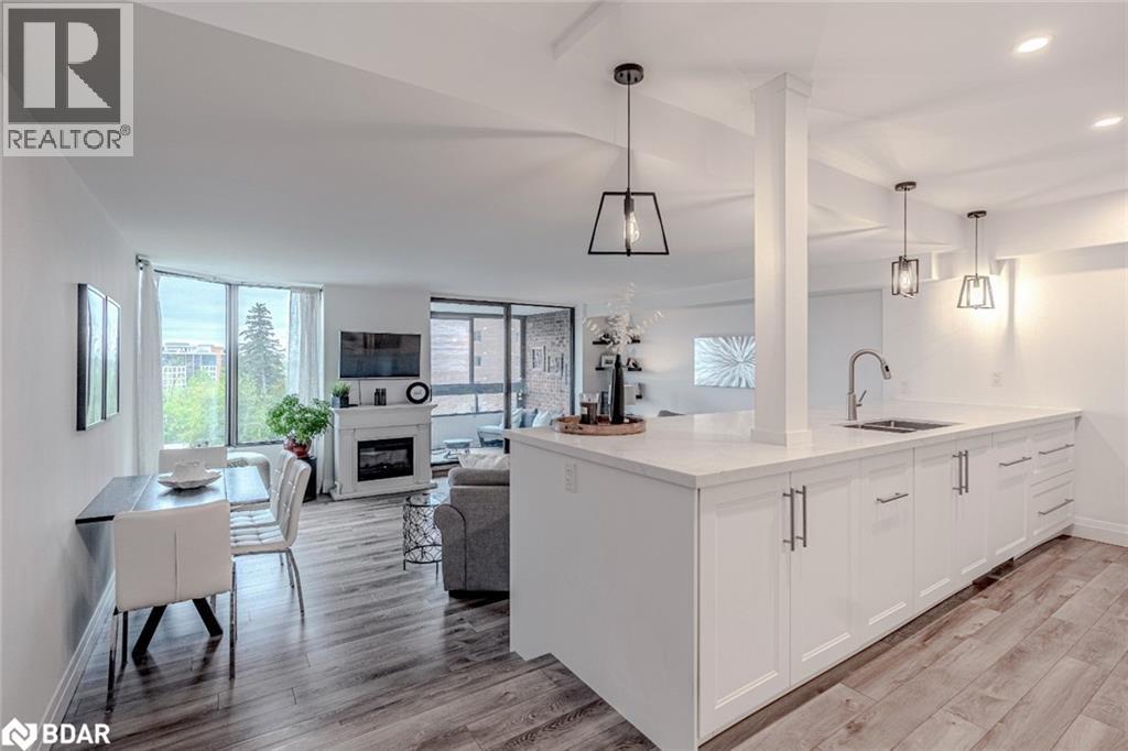 Photo 3 of 181 Collier Street Unit 504, Barrie ON