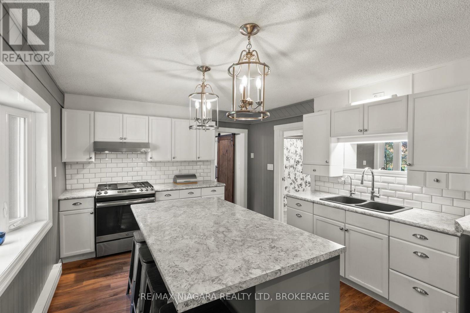 Photo 20 of 10408 Lakeshore Road, Wainfleet ON