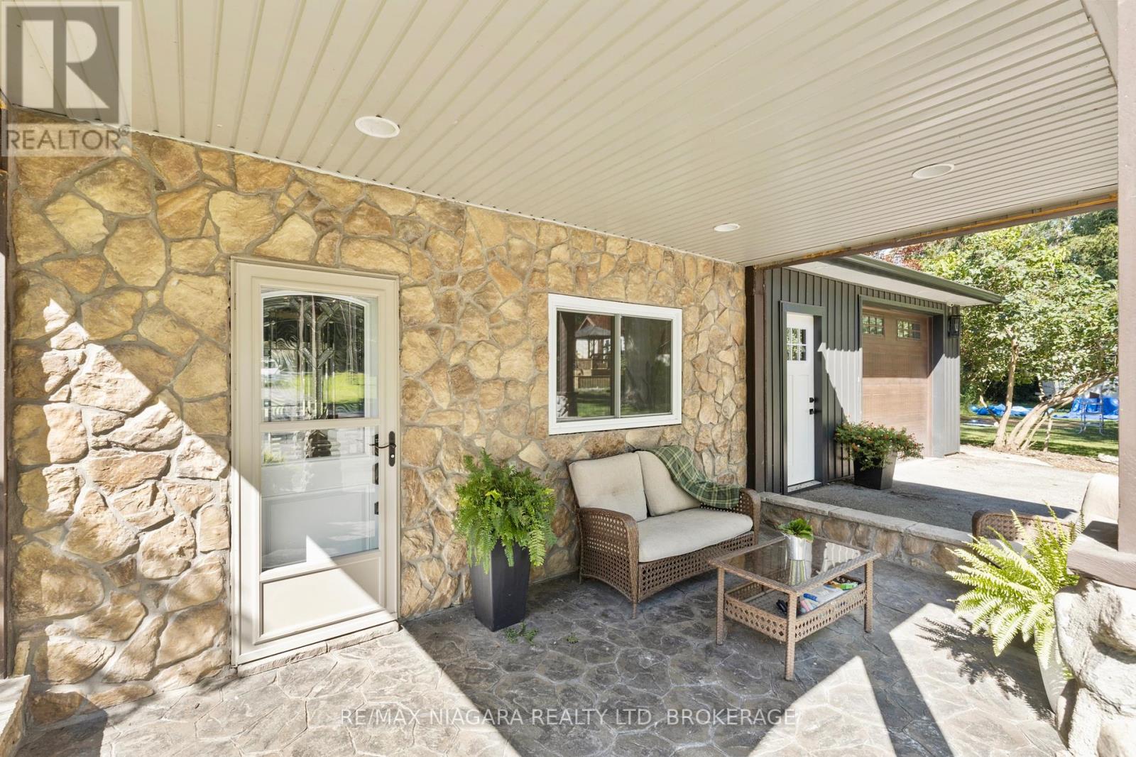 Photo 6 of 10408 Lakeshore Road, Wainfleet ON