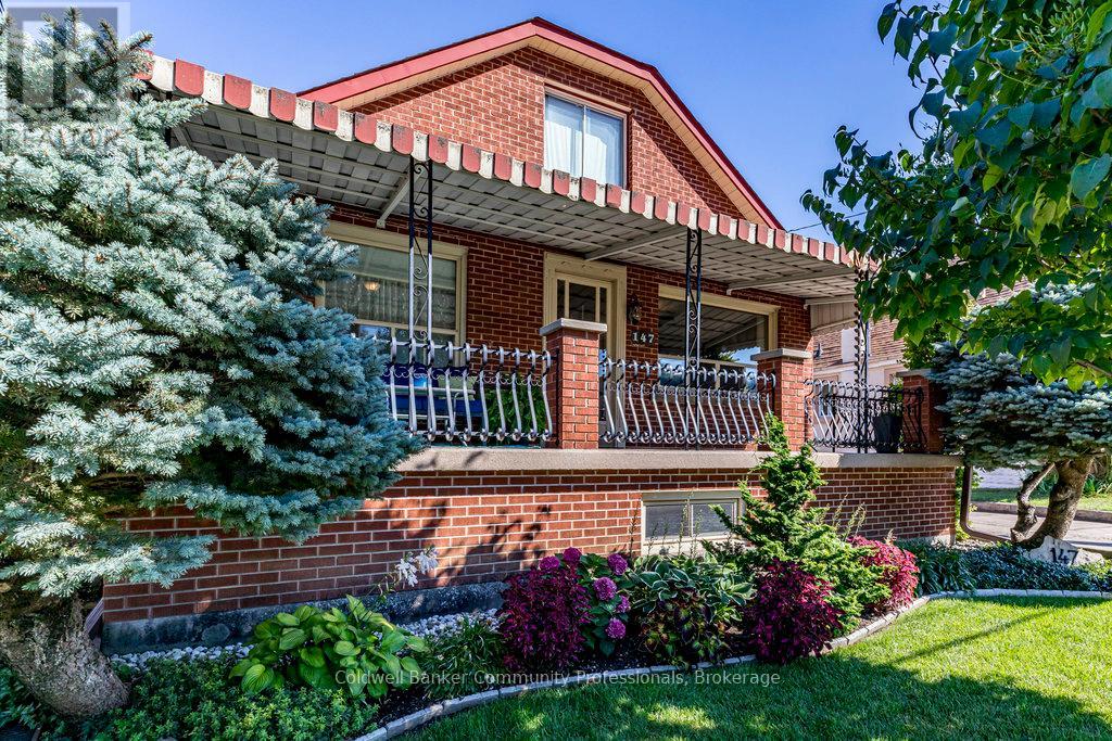 147 STEWARTDALE AVENUE, Hamilton (Rosedale), Ontario