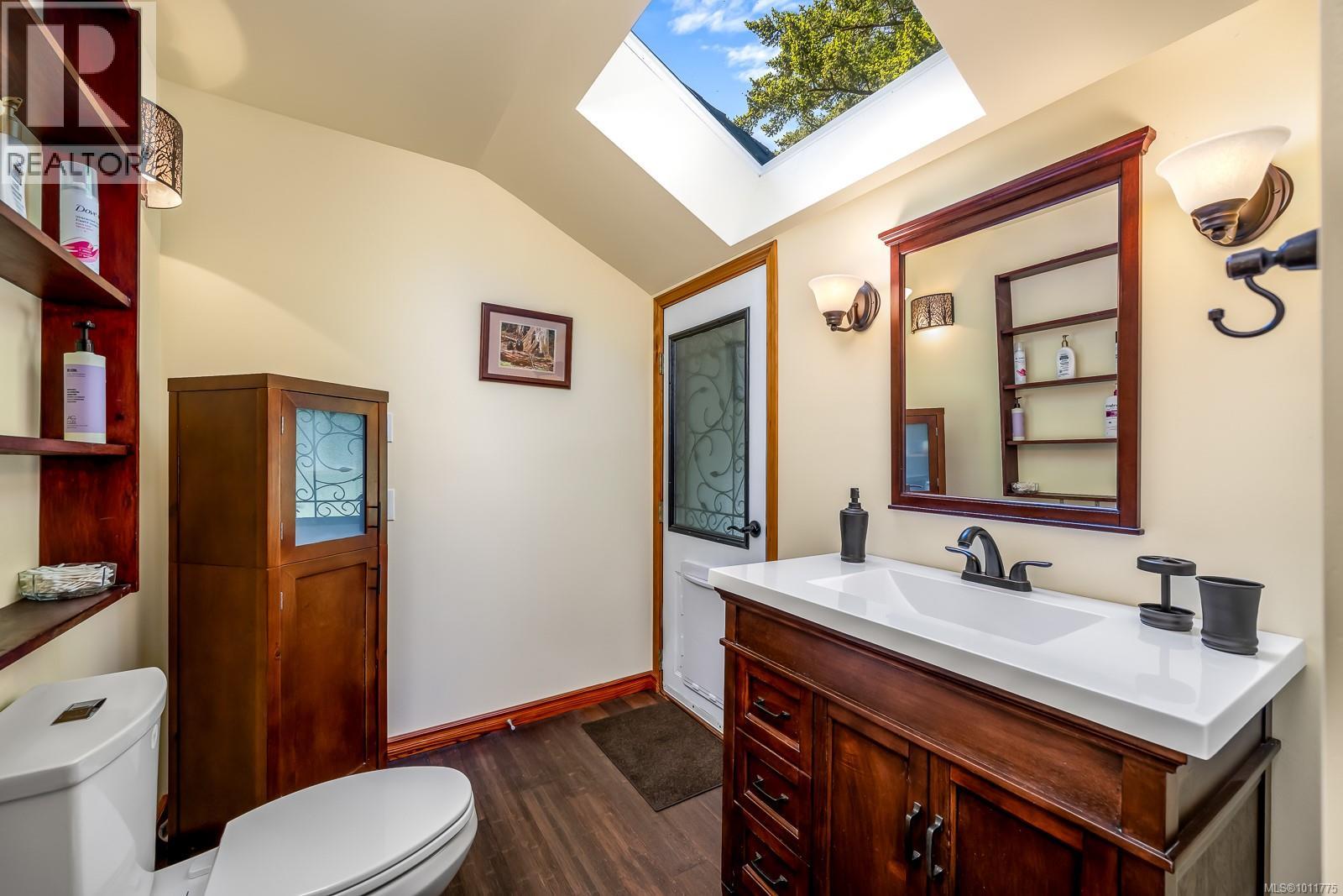 1307 Anderton Rd, Comox