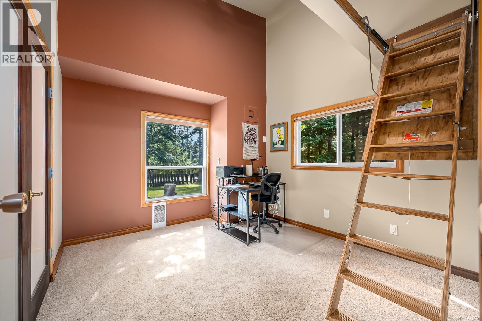 1307 Anderton Rd, Comox