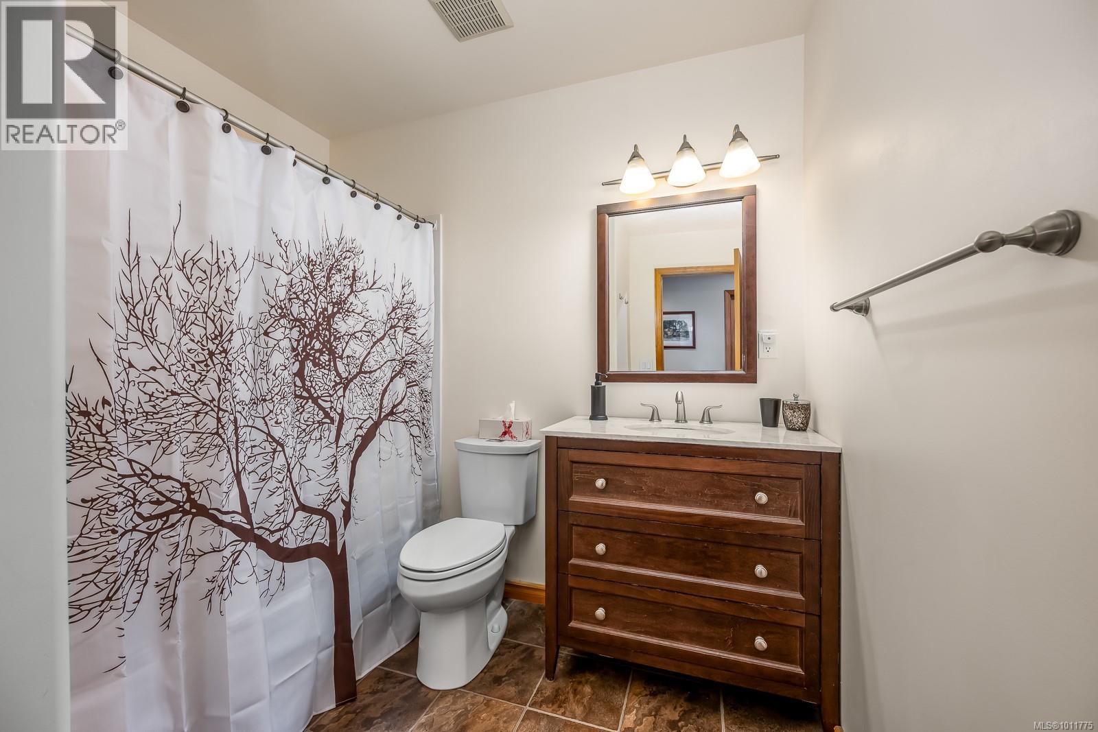 1307 Anderton Rd, Comox