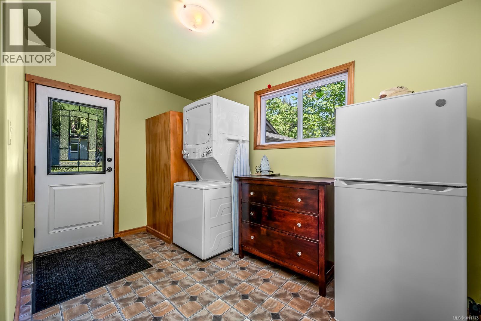 1307 Anderton Rd, Comox