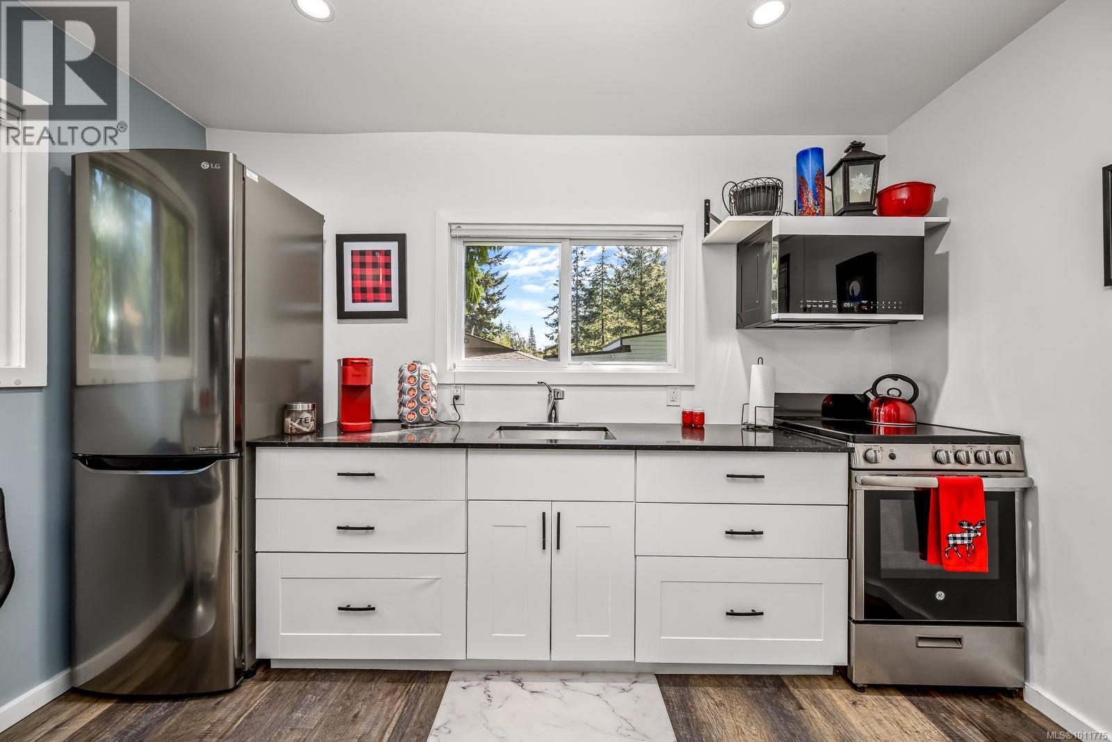 1307 Anderton Rd, Comox