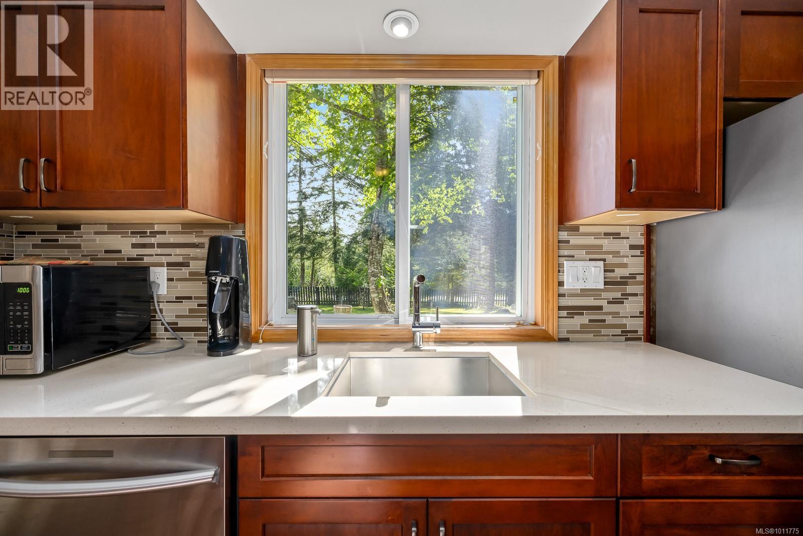 1307 Anderton Rd, Comox