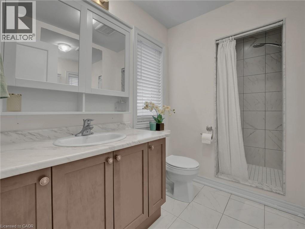 Photo 31 of 101 Mallard Trail, Waterdown ON