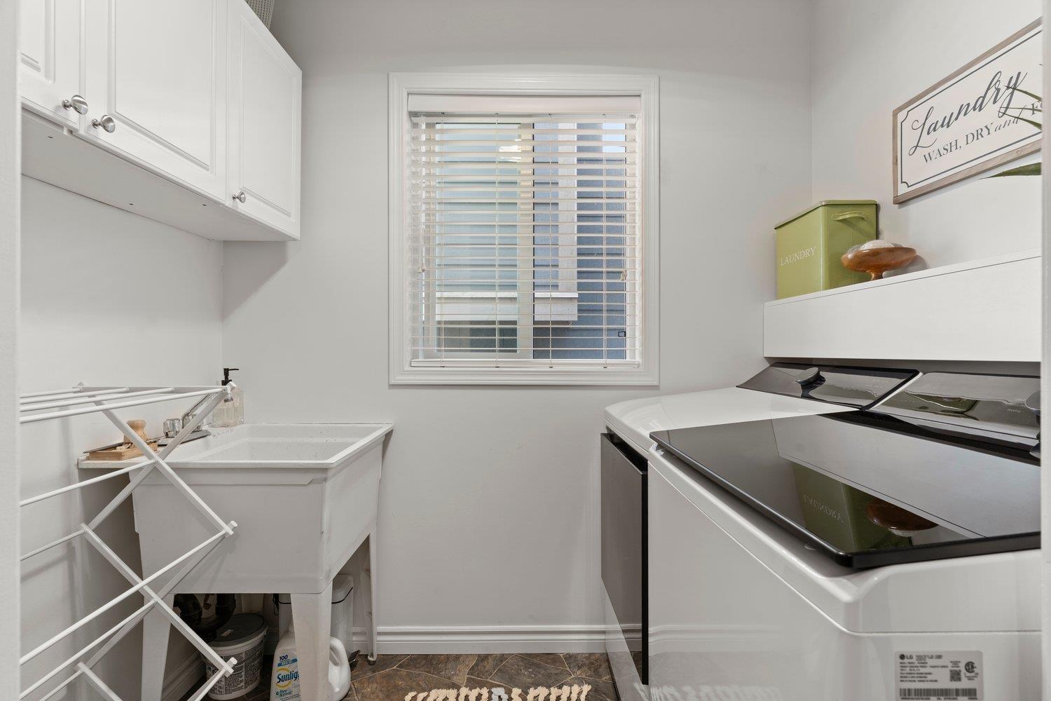 Photo 3 of 8 50354 Adelaide Place Eastern Hillsides, Chilliwack BC