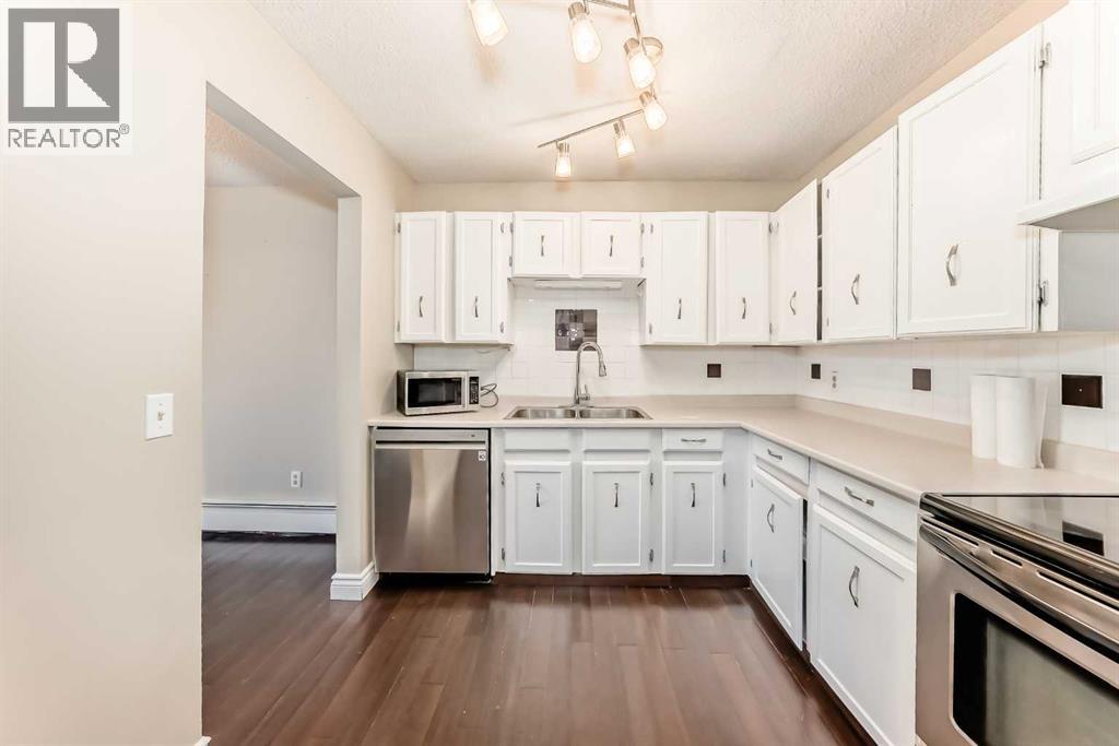 Single Family House Multi-level for Sale in #   Avenue NW Sunnyside Calgary 