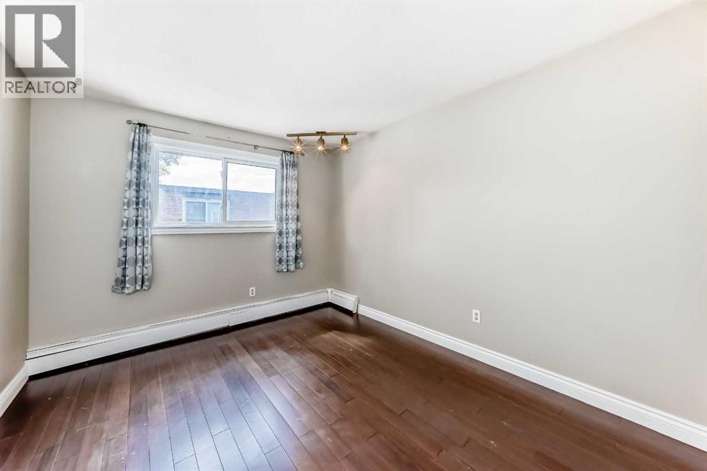 Single Family House Multi-level for Sale in #   Avenue NW Sunnyside Calgary 