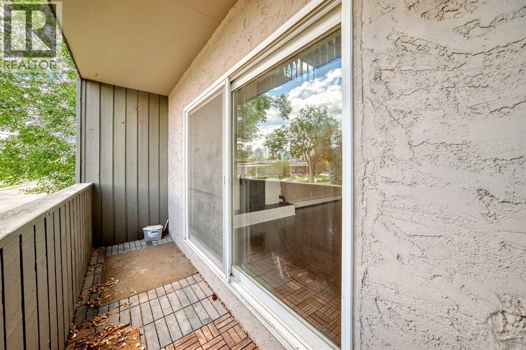 Single Family House Multi-level for Sale in #   Avenue NW Sunnyside Calgary 
