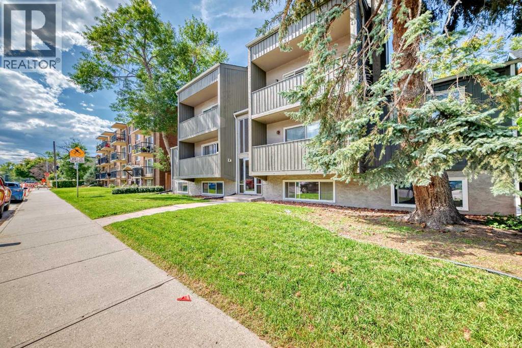 Single Family House Multi-level for Sale in #   Avenue NW Sunnyside Calgary 