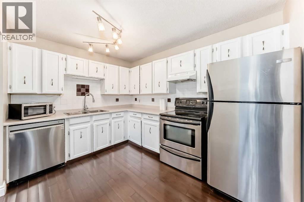 Single Family House Multi-level for Sale in #   Avenue NW Sunnyside Calgary 