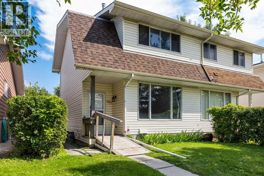 7814 20A Street SE, Calgary, Alberta