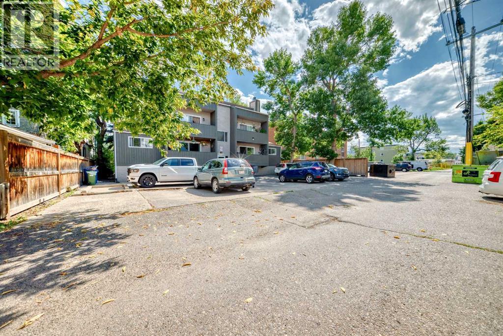 Single Family House Multi-level for Sale in #   Avenue NW Sunnyside Calgary 