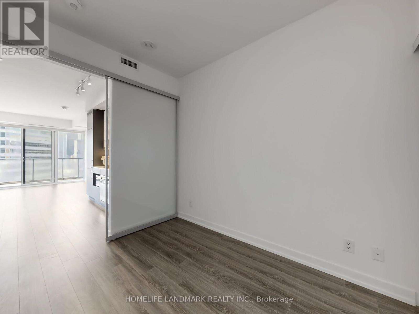 Photo 6 of 2007 20 Edward Street, Toronto ON