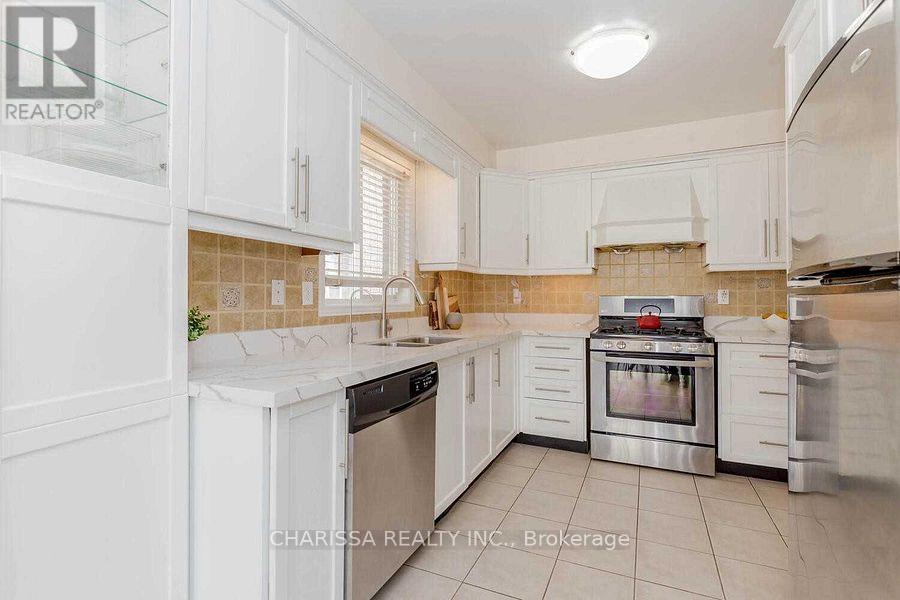 Photo 16 of Upper 131 Argento Crescent, Vaughan ON