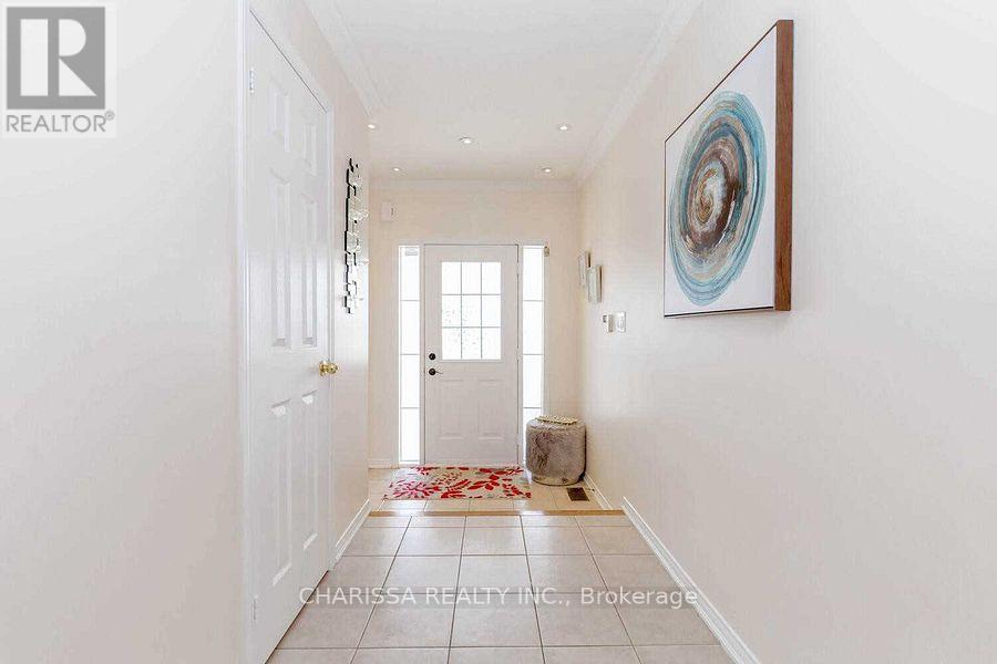 Photo 4 of Upper 131 Argento Crescent, Vaughan ON