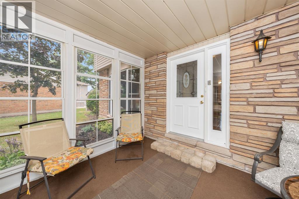 Photo 32 of 330 Willow Crescent, St Clair ON