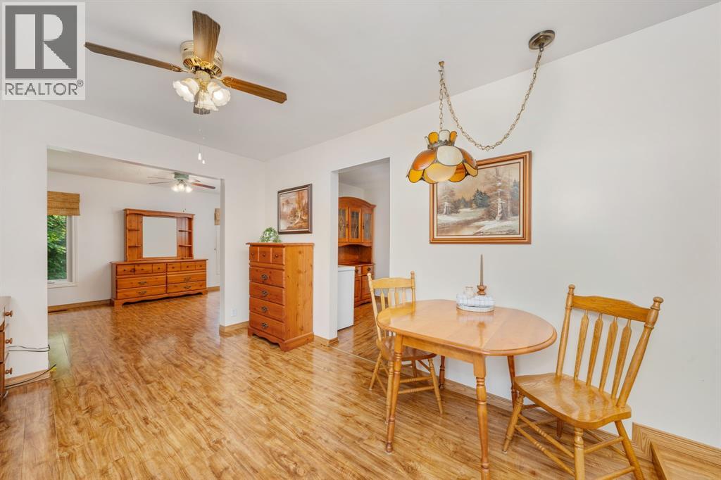 Photo 28 of 330 Willow Crescent, St Clair ON