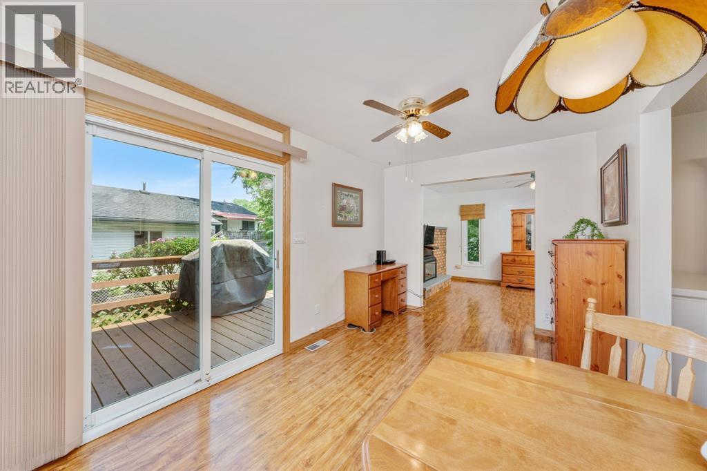 Photo 18 of 330 Willow Crescent, St Clair ON