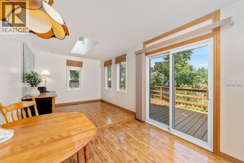 Photo 29 of 330 Willow Crescent, St Clair ON