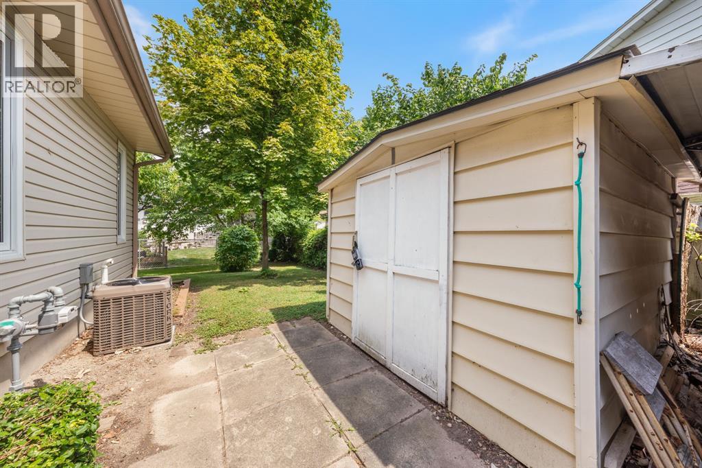 Photo 11 of 330 Willow Crescent, St Clair ON
