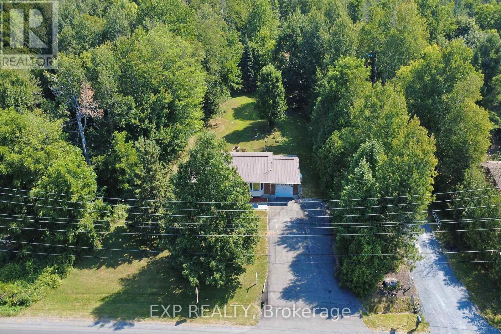 Photo 32 of 1083 Eadie Road, Russell ON