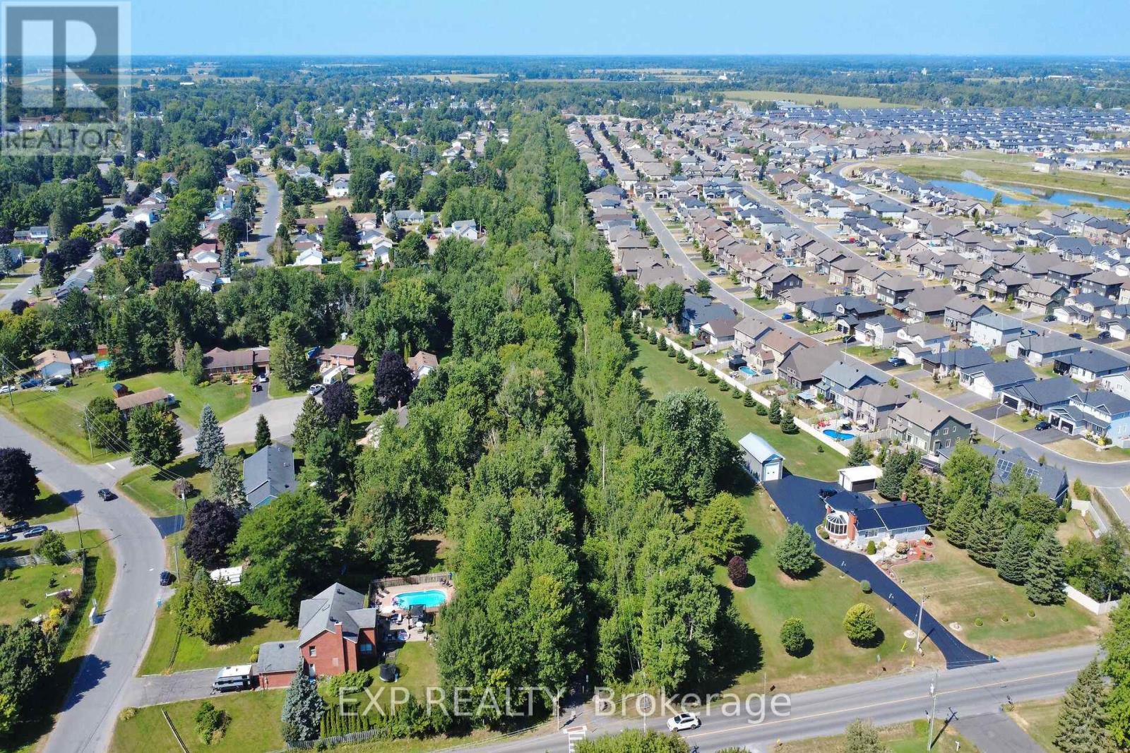 Photo 3 of 1083 Eadie Road, Russell ON