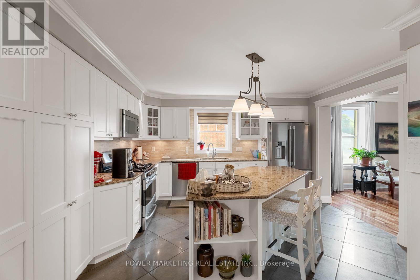 Photo 11 of 49 Mclachlin Street, Arnprior ON