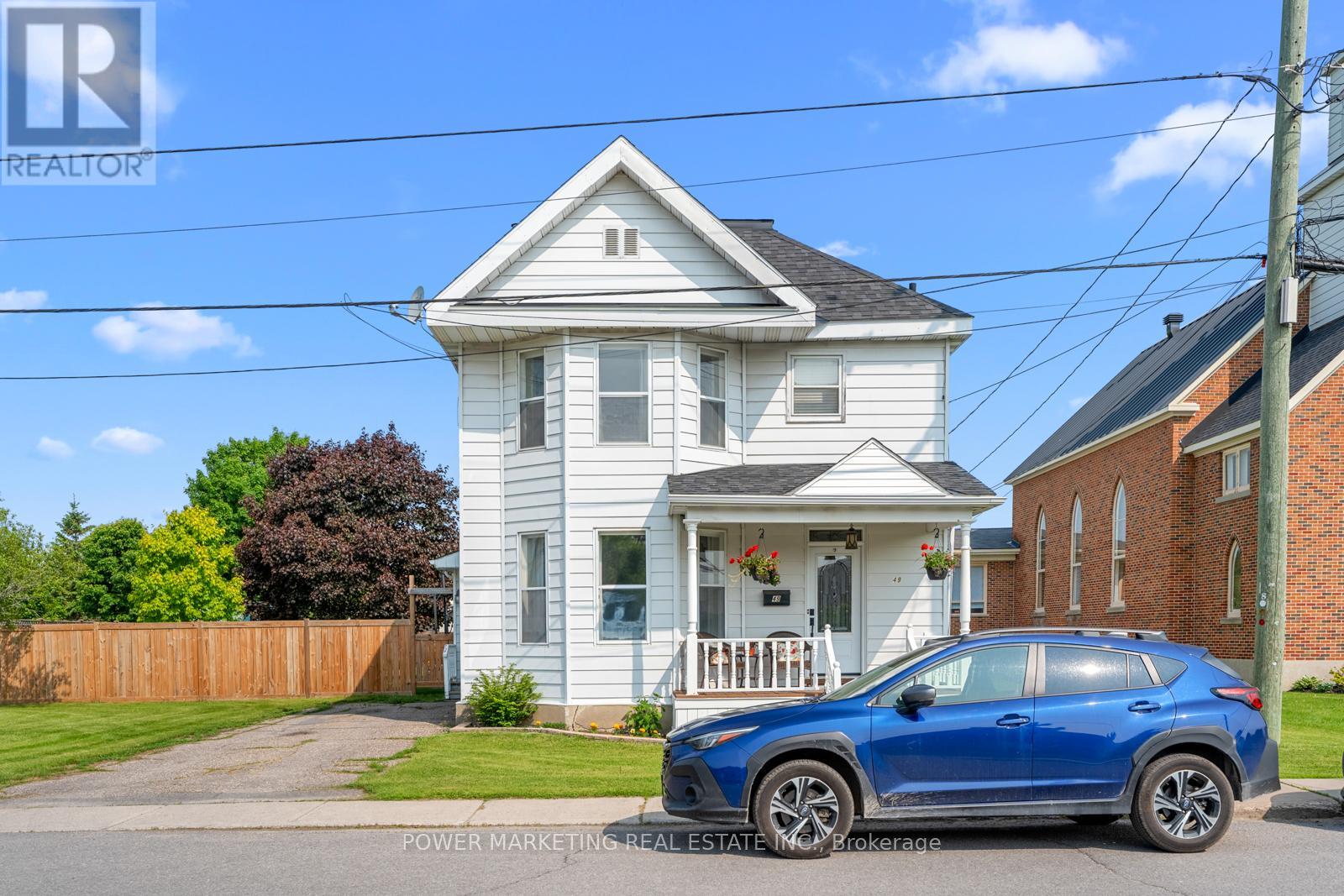 Photo 4 of 49 Mclachlin Street, Arnprior ON