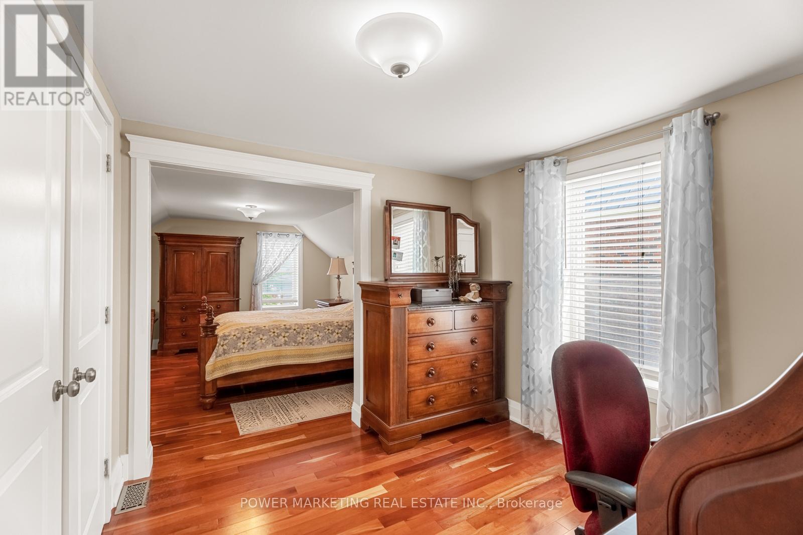 Photo 8 of 49 Mclachlin Street, Arnprior ON