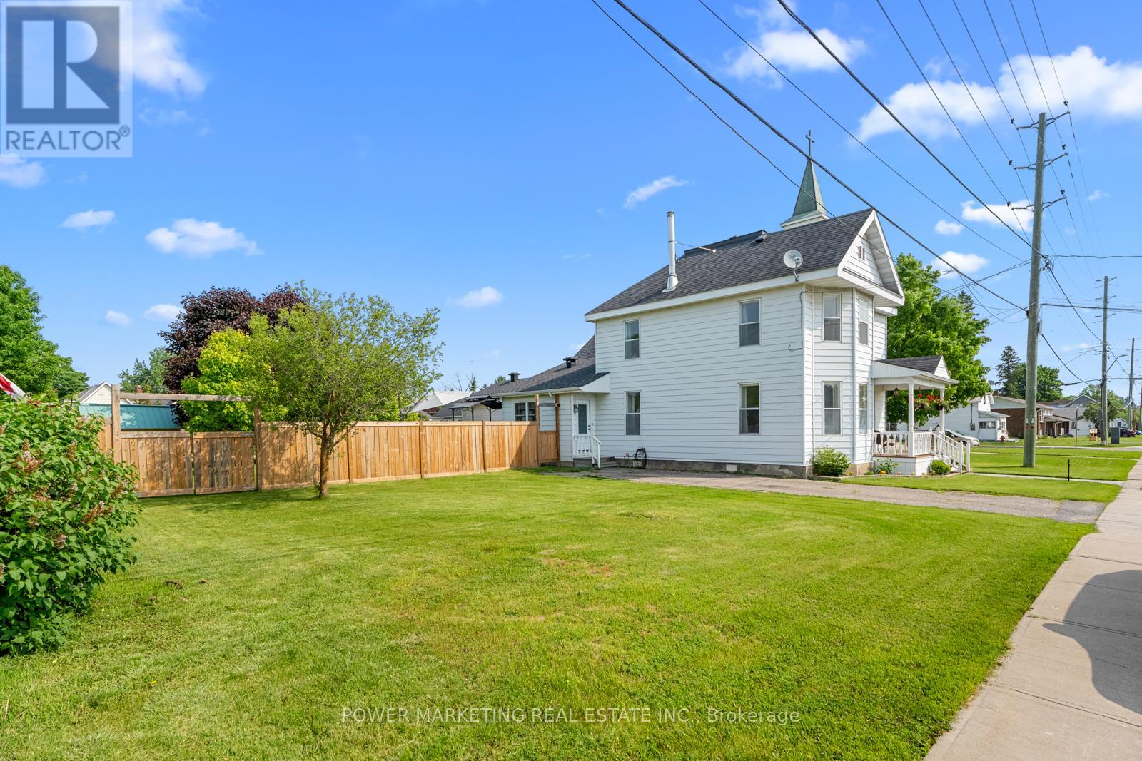 Photo 24 of 49 Mclachlin Street, Arnprior ON
