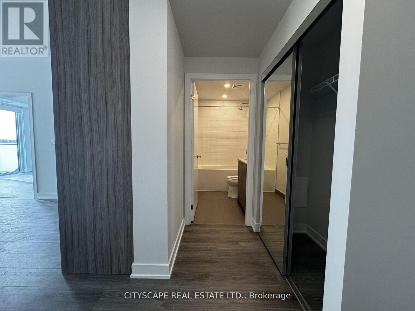 Photo 15 of 811 4130 Parkside Village Drive, Mississauga ON