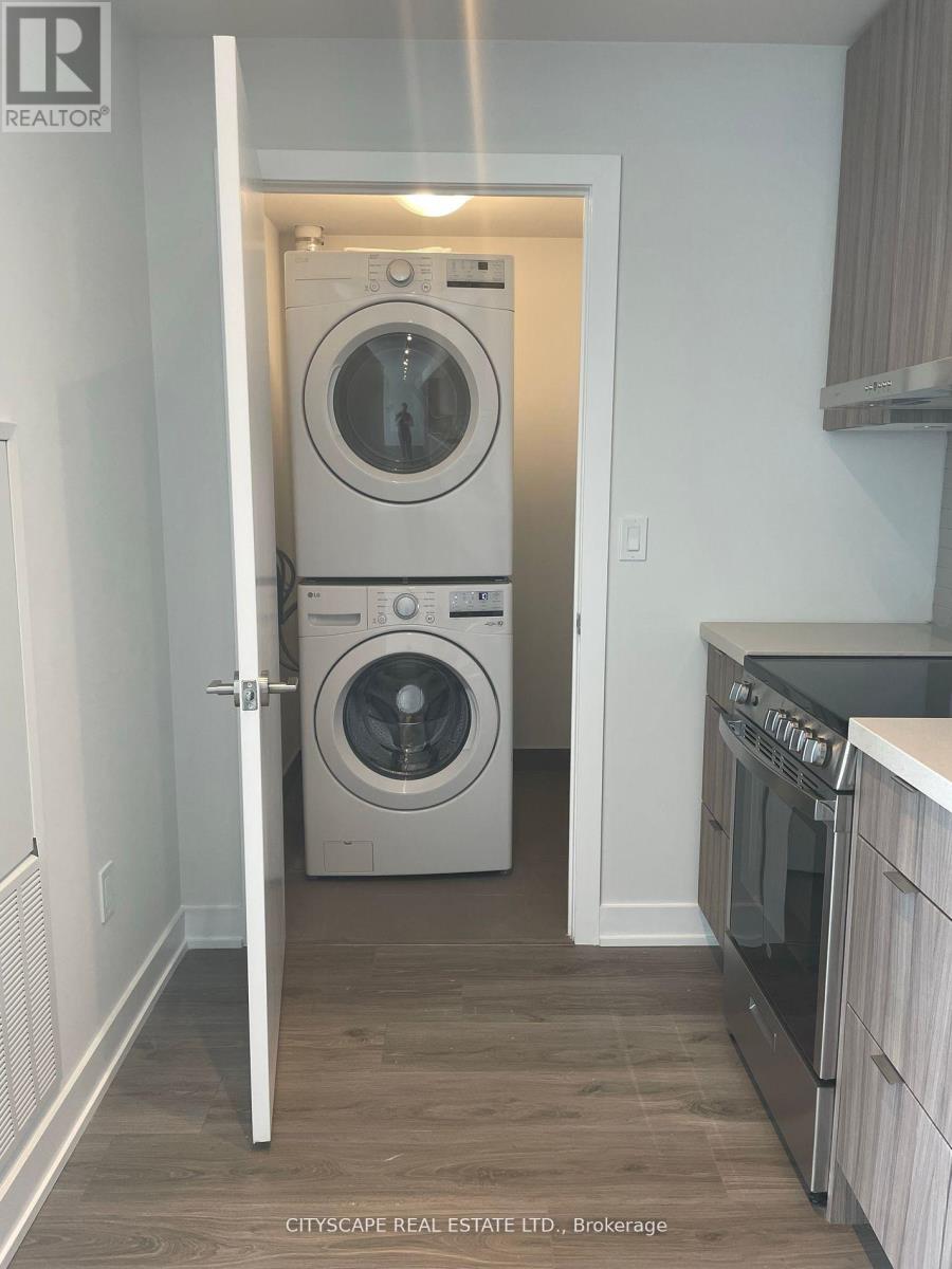Photo 8 of 811 4130 Parkside Village Drive, Mississauga ON