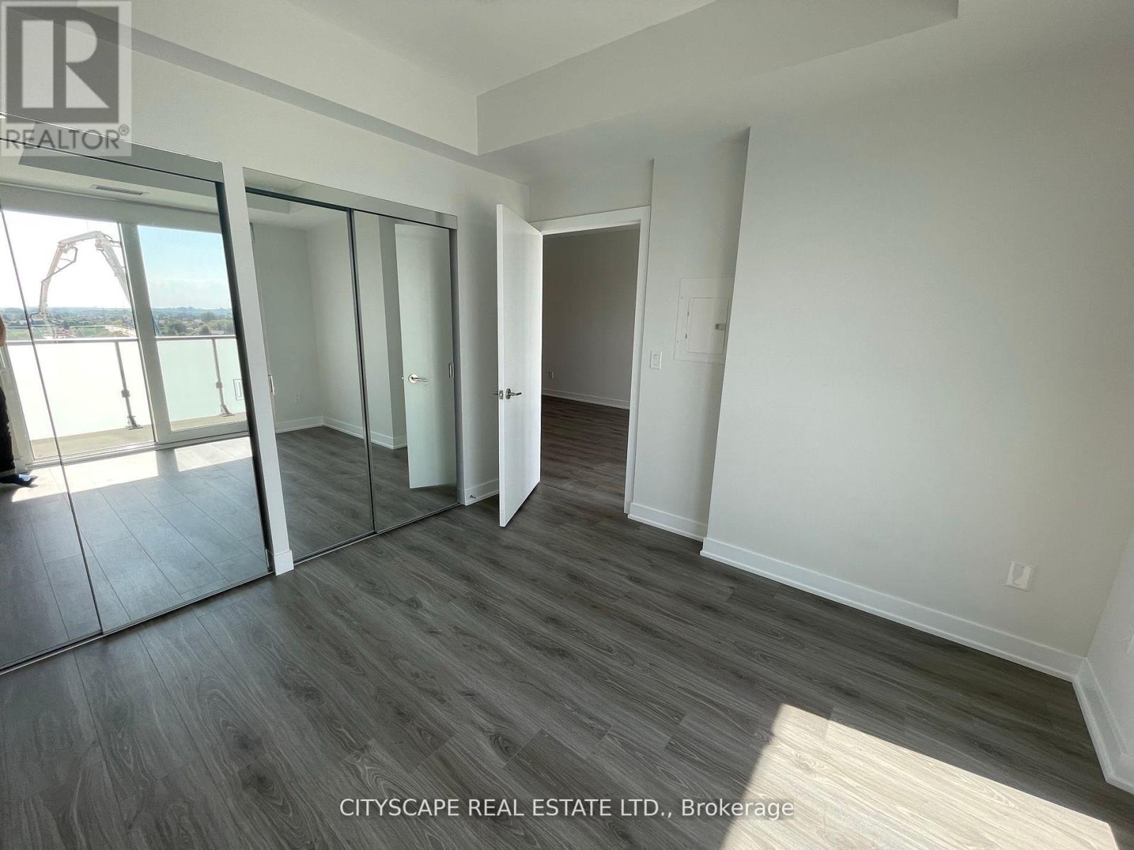 Photo 6 of 811 4130 Parkside Village Drive, Mississauga ON