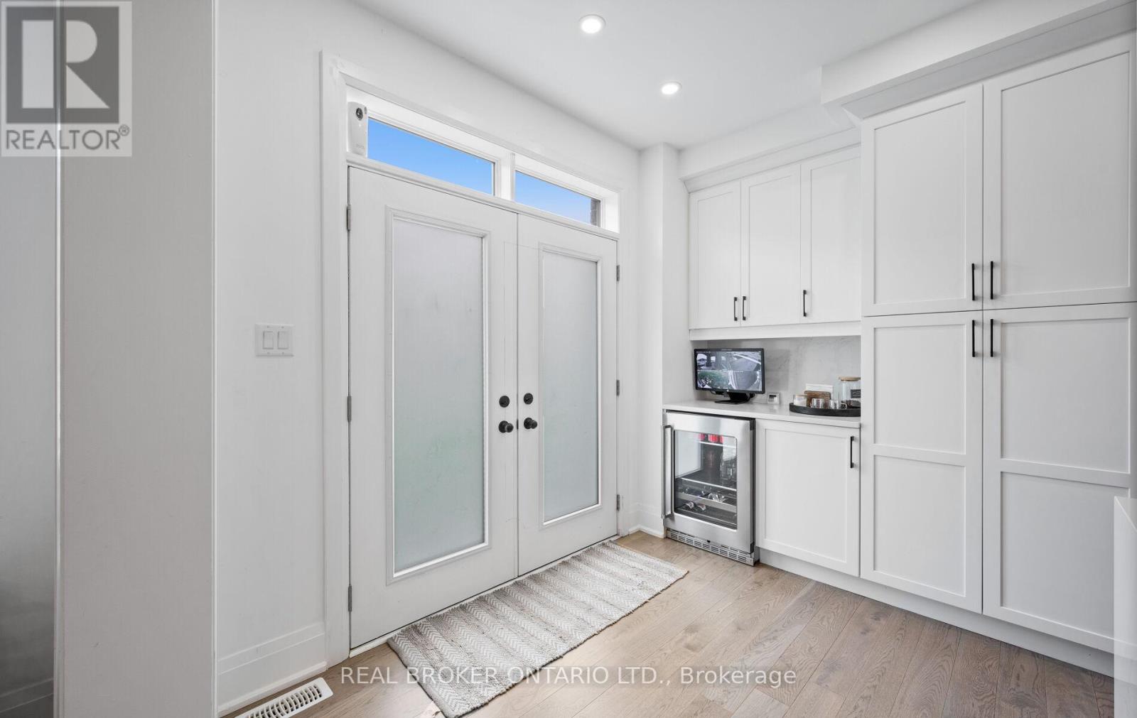 Photo 17 of 547 Veterans Drive, Brampton ON