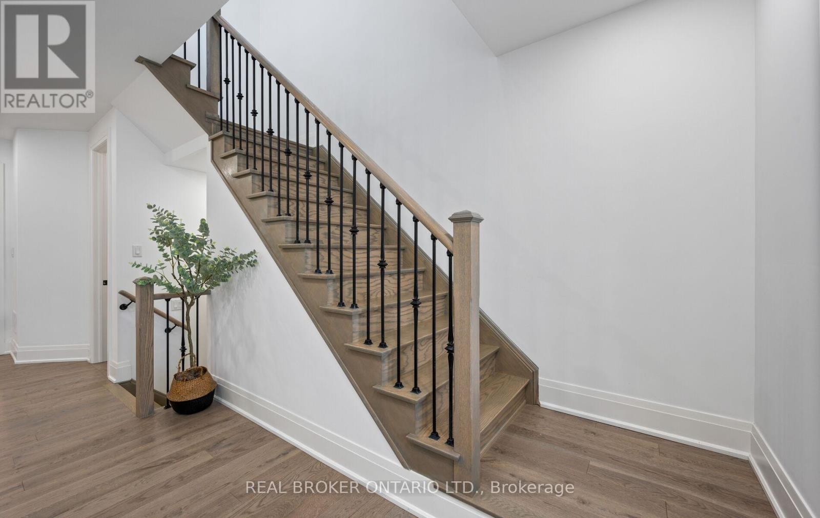 Photo 21 of 547 Veterans Drive, Brampton ON