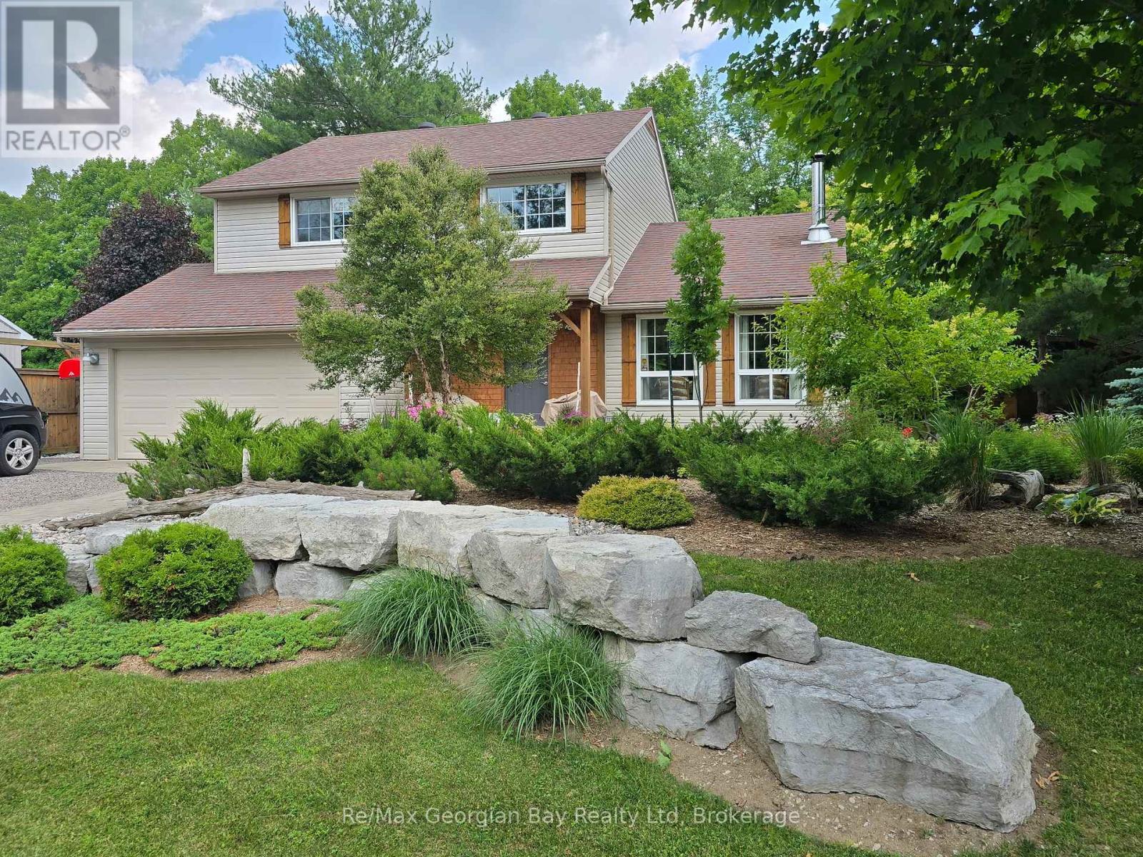 Photo 1 of 30 Sumac Crescent, Oromedonte ON
