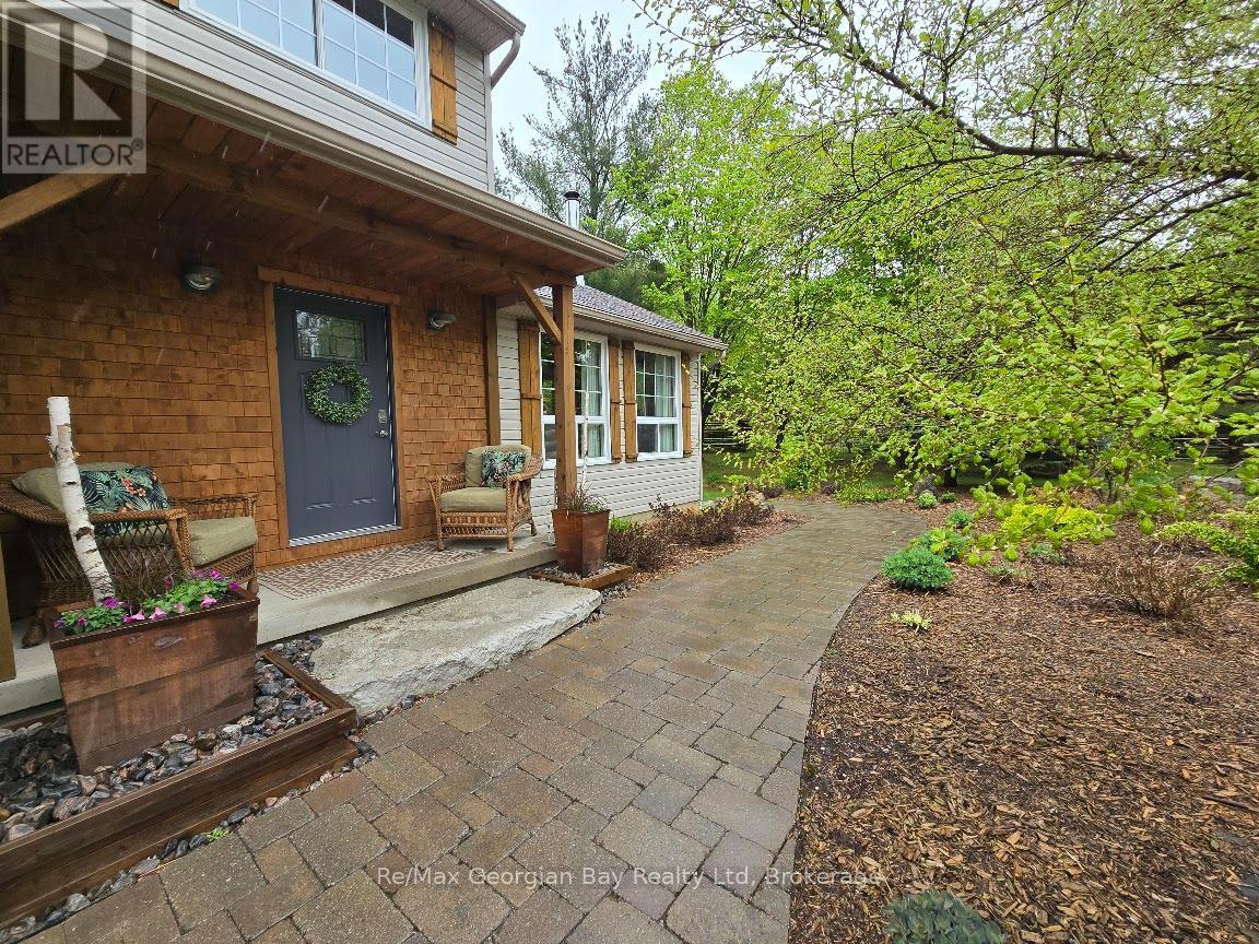 Photo 3 of 30 Sumac Crescent, Oromedonte ON