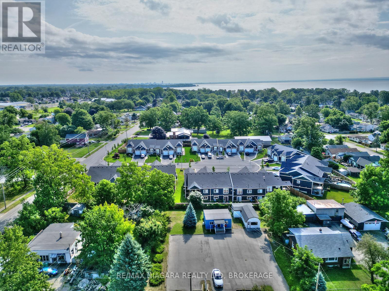 Photo 20 of 210 Ridgeway Road, Fort Erie ON