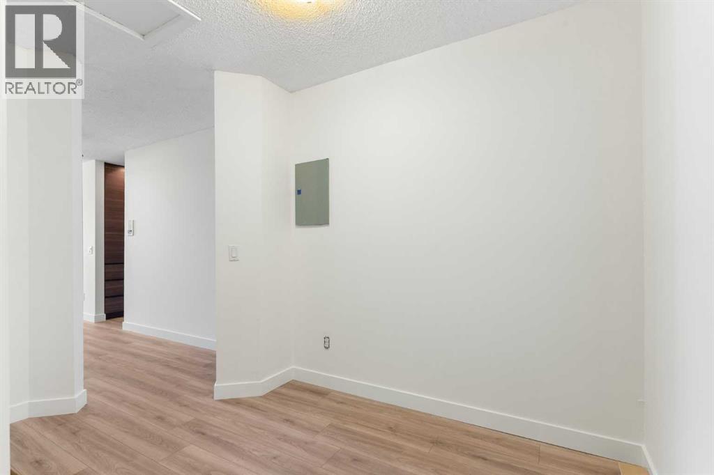 Single Family House for Sale in   Glamis Drive SW Glamorgan Calgary 
