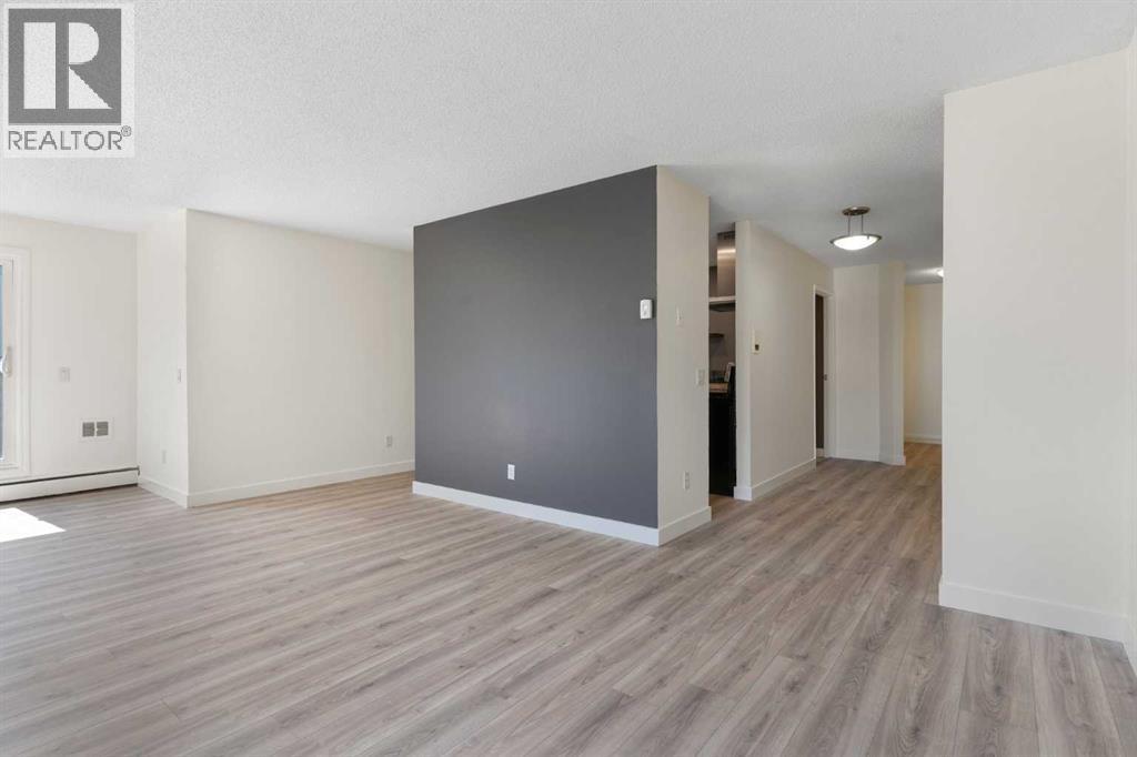 Single Family House for Sale in   Glamis Drive SW Glamorgan Calgary 